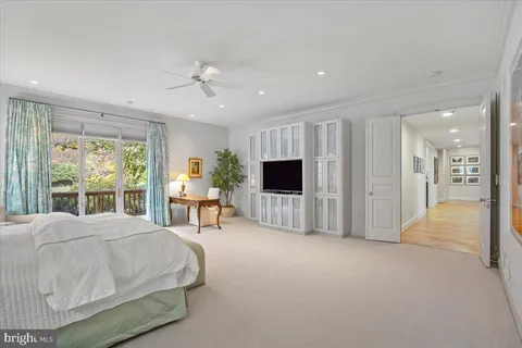 $3,995,000 | 8917 Harvest Square Court, Potomac, MD 20854