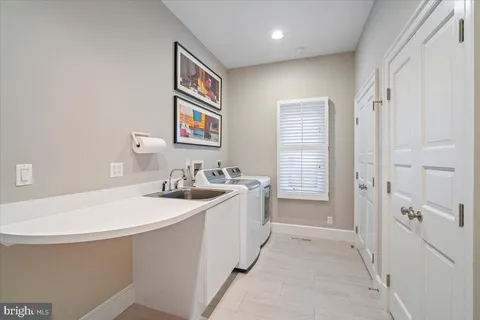 $3,995,000 | 8917 Harvest Square Court, Potomac, MD 20854