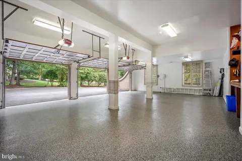 $3,995,000 | 8917 Harvest Square Court, Potomac, MD 20854