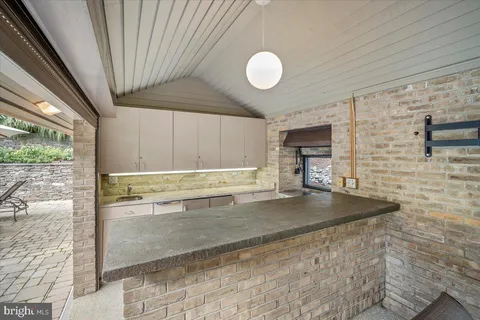 $3,995,000 | 8917 Harvest Square Court, Potomac, MD 20854