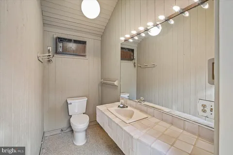 $3,995,000 | 8917 Harvest Square Court, Potomac, MD 20854