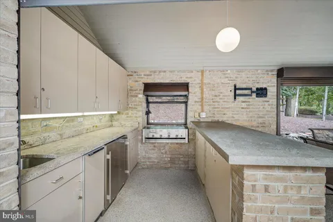 $3,995,000 | 8917 Harvest Square Court, Potomac, MD 20854