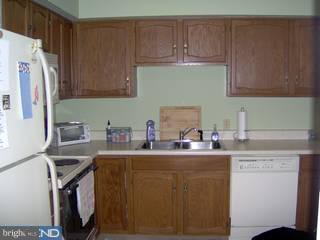247 Valley Stream Lane Wayne, PA 19087 - Photo 2 of 6
