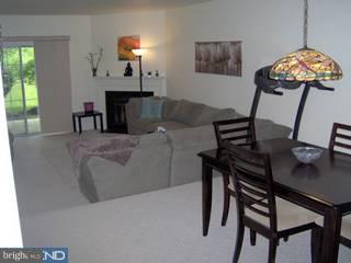 247 Valley Stream Lane Wayne, PA 19087 - Photo 3 of 6