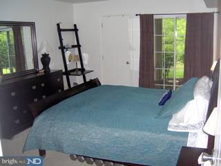 247 Valley Stream Lane Wayne, PA 19087 - Photo 4 of 6