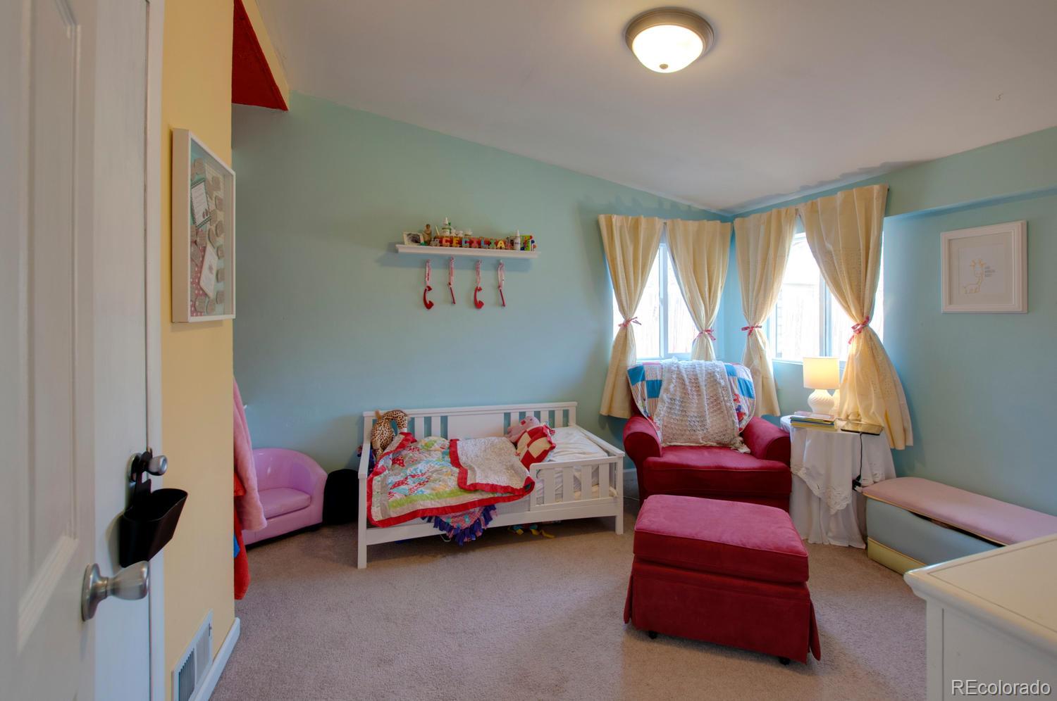 7554 Raritan Street Denver, CO 80221 - Photo 8 of 31 Gallery Image 8