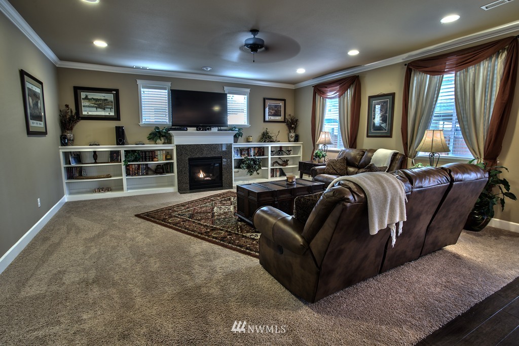 21226 Southeast 259th Street Maple Valley, WA 98038 - Photo 4 of 25