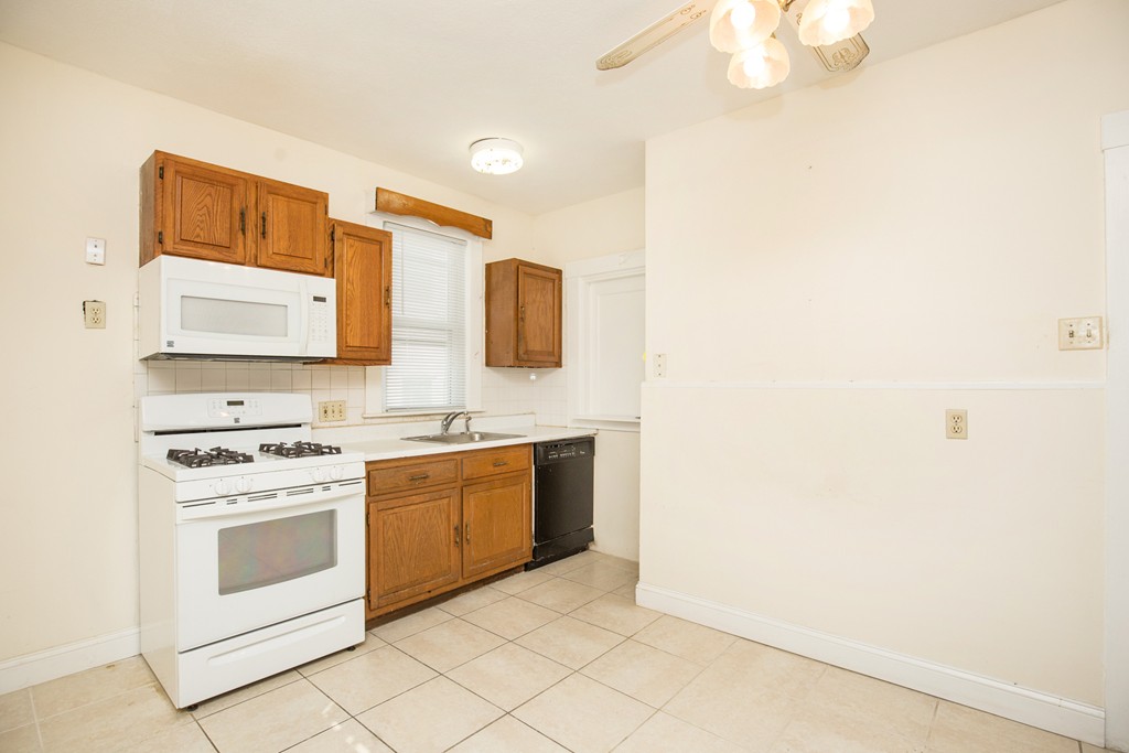 204 Maple Street Boston, MA 02132 - Photo 13 of 30