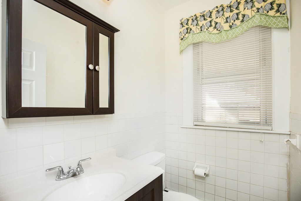 204 Maple Street Boston, MA 02132 - Photo 22 of 30