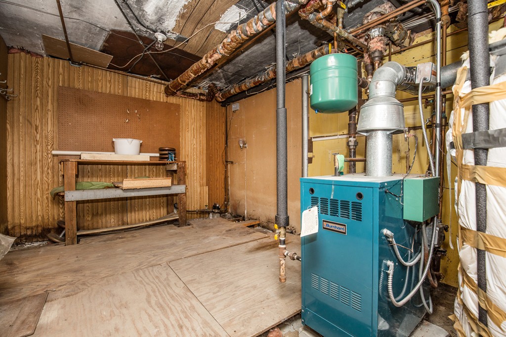 204 Maple Street Boston, MA 02132 - Photo 25 of 30