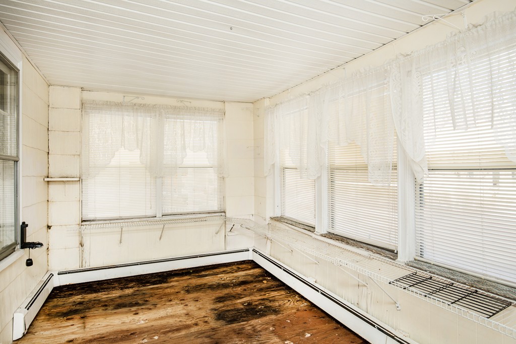 204 Maple Street Boston, MA 02132 - Photo 26 of 30