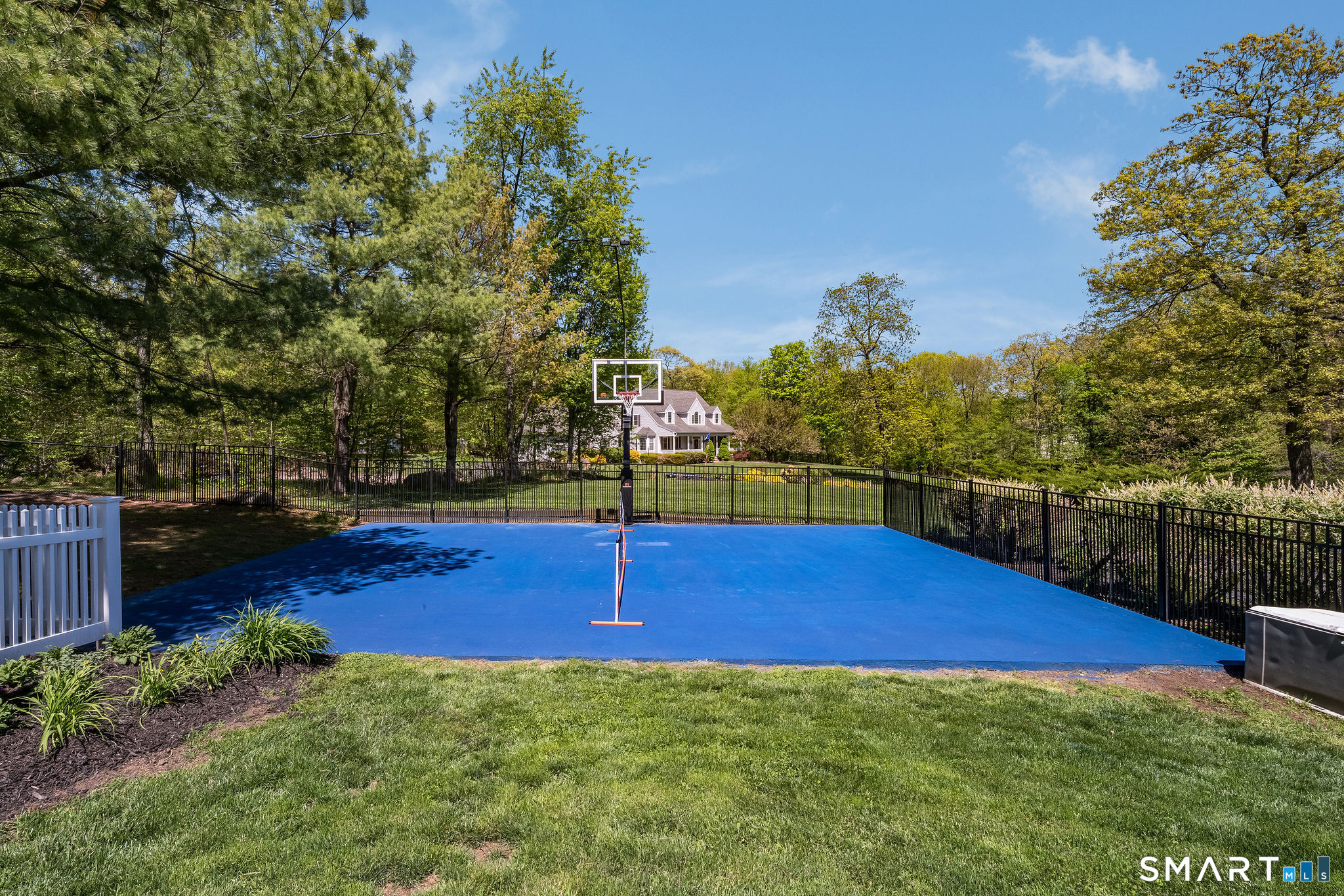 170 Devonshire Lane Madison, CT 06443 - Photo 39 of 39 a view of outdoor space
