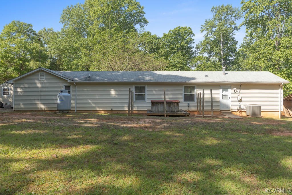 2623 Mountain View Road Powhatan, VA 23139 - Photo 16 of 21 Gallery Image 16