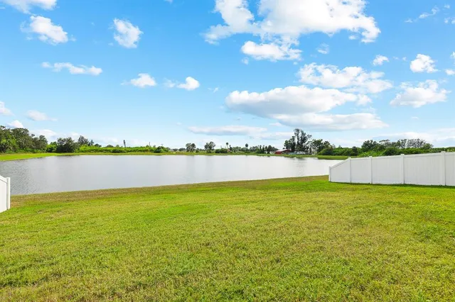 $2,395 | 190 Rain Berry Avenue, Ruskin, FL 33570