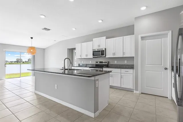 $2,395 | 190 Rain Berry Avenue, Ruskin, FL 33570