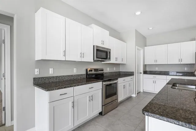 $2,395 | 190 Rain Berry Avenue, Ruskin, FL 33570