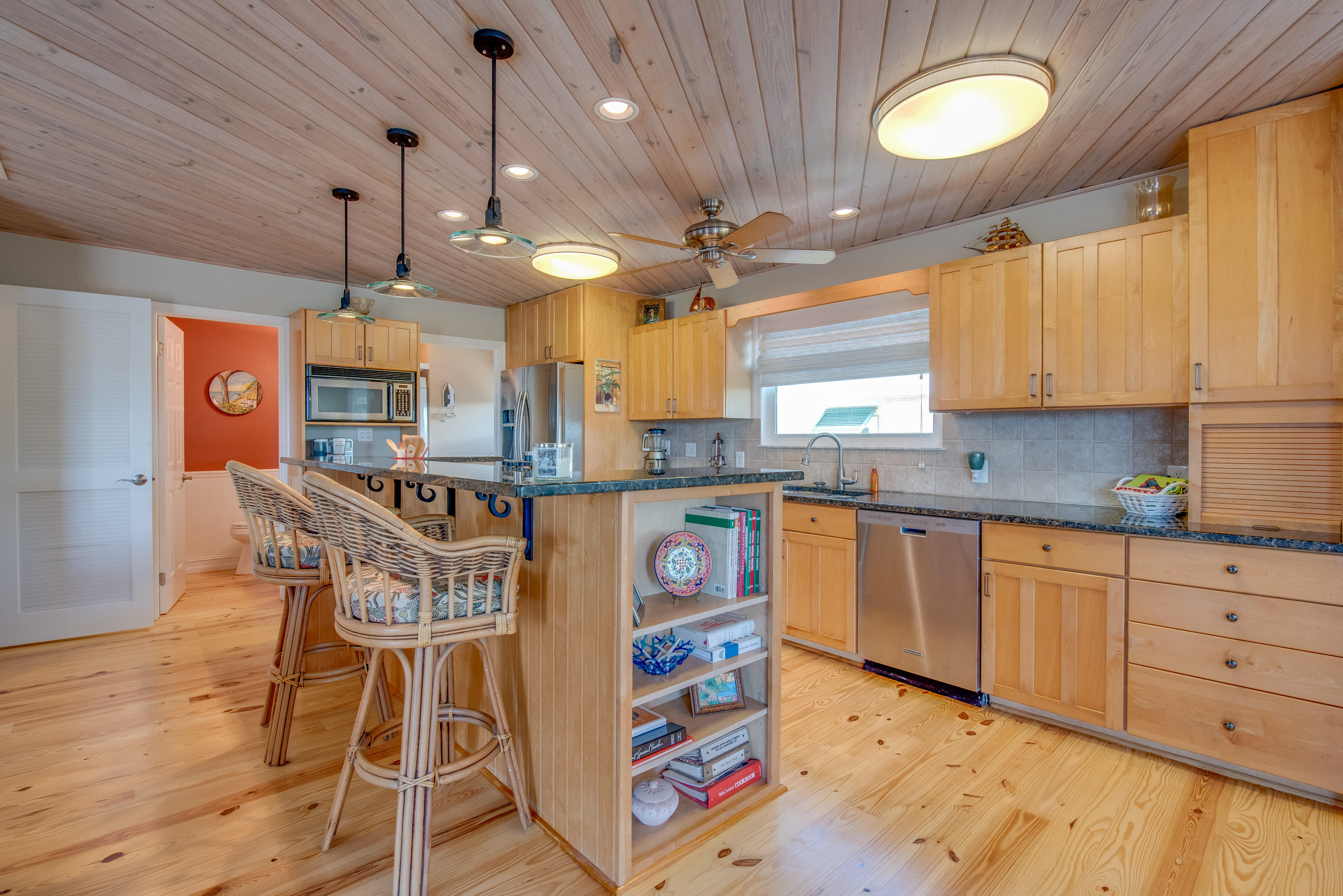 489 Blackbeard Road Summerland Key, FL 33042 - Photo 12 of 40 kitchen
