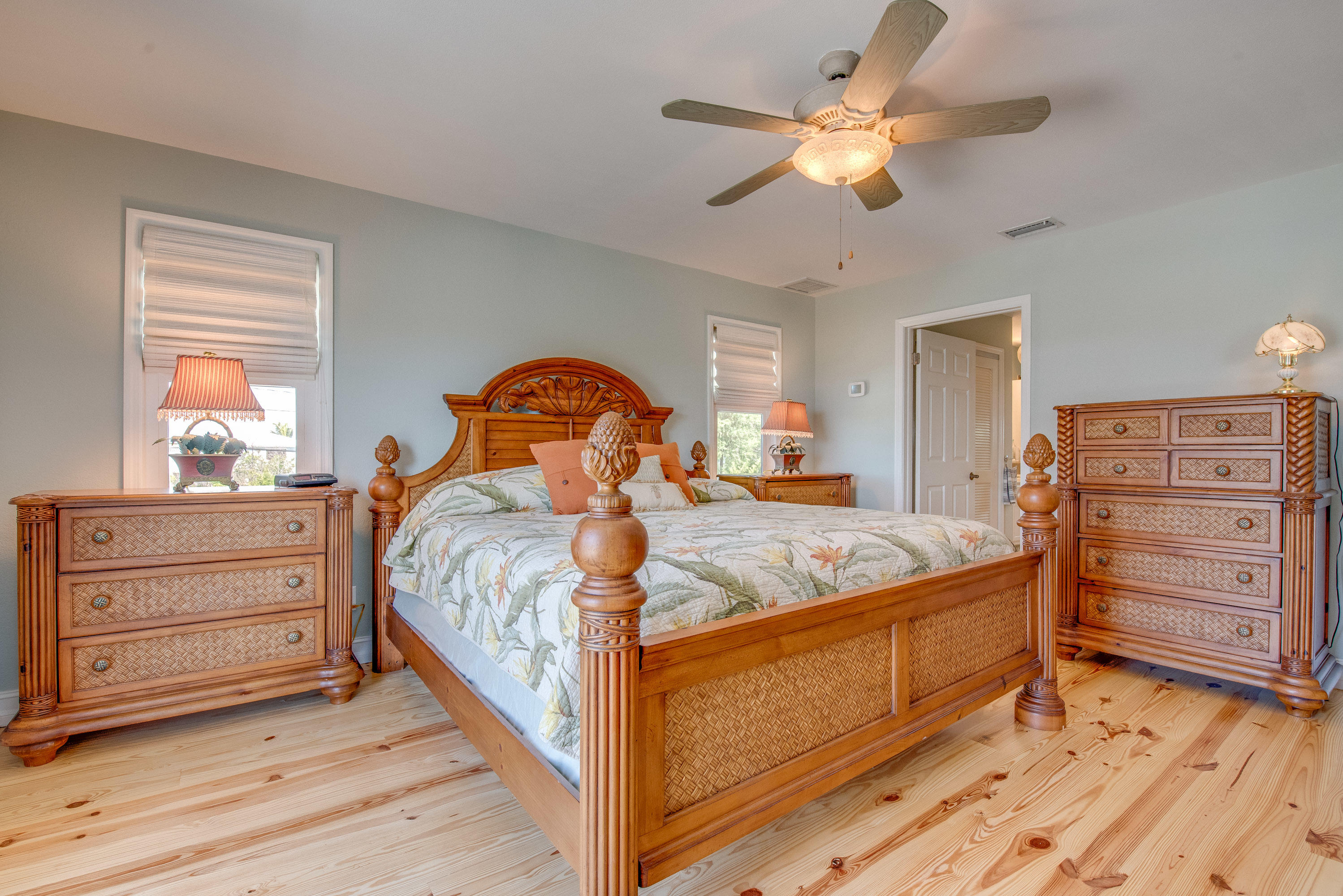 489 Blackbeard Road Summerland Key, FL 33042 - Photo 19 of 40 master bedroom