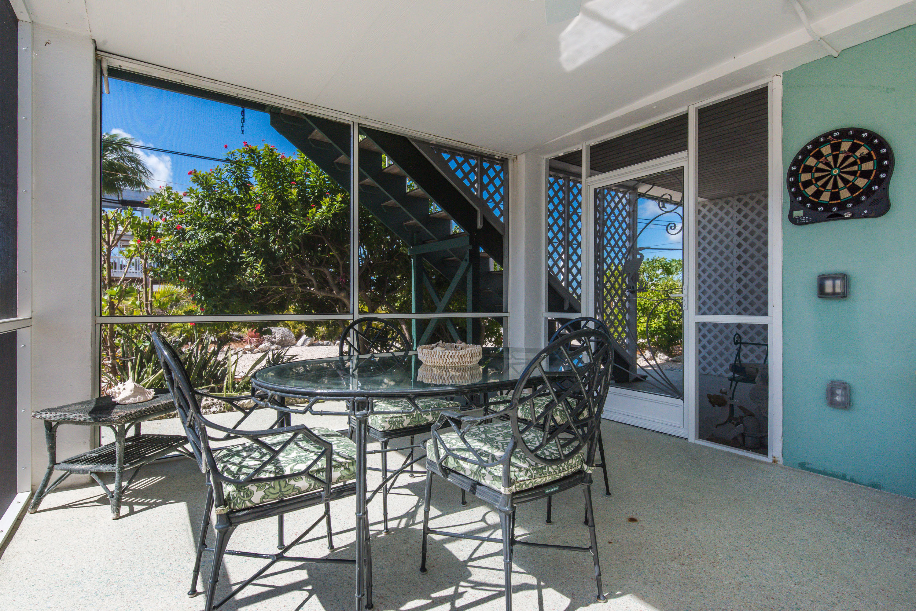 489 Blackbeard Road Summerland Key, FL 33042 - Photo 33 of 40 enclosed patio