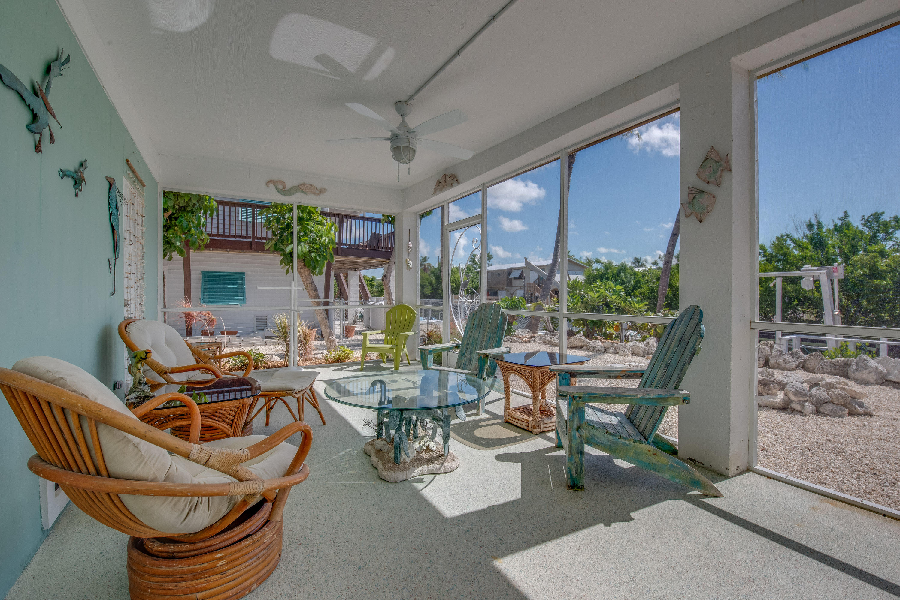 489 Blackbeard Road Summerland Key, FL 33042 - Photo 34 of 40 enclosed patio