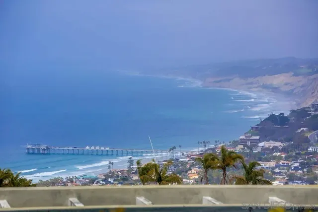 $3,100,000 | 7255 Via Capri, La Jolla, CA 92037