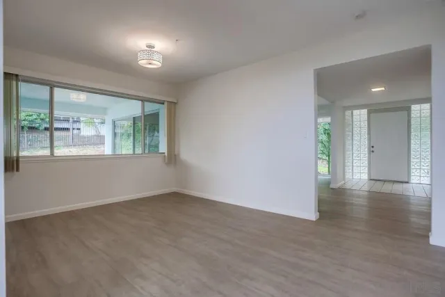 $3,100,000 | 7255 Via Capri, La Jolla, CA 92037