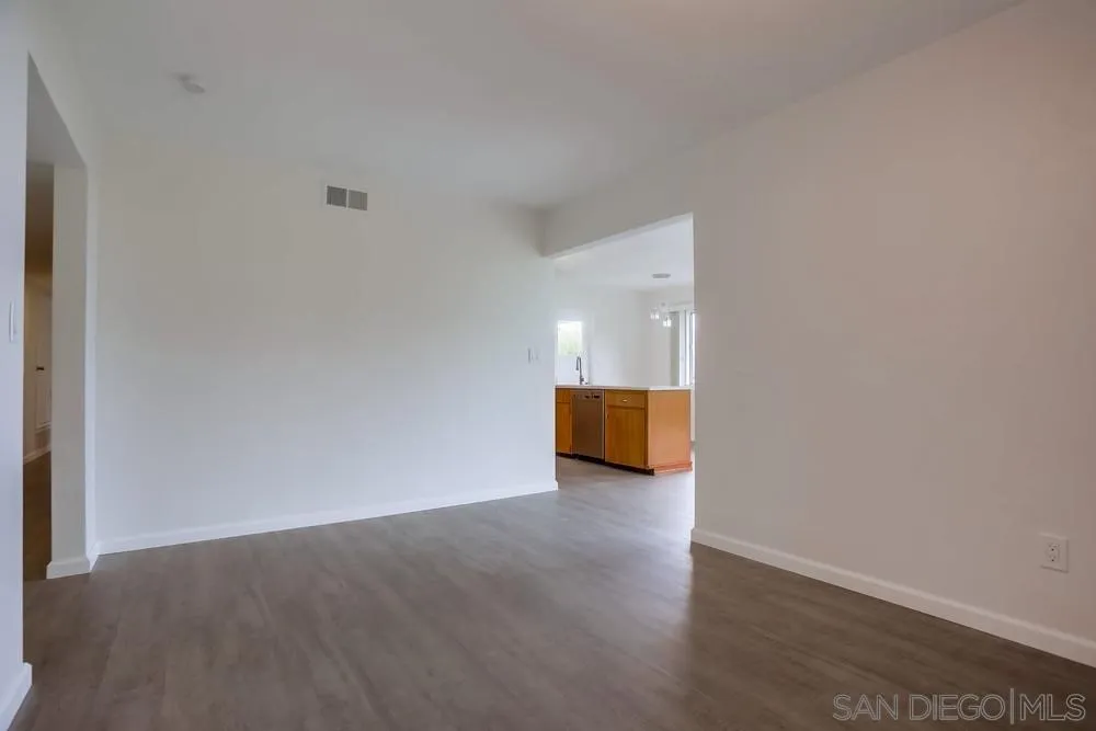 7255 Via Capri La Jolla, CA 92037 - Photo 24 of 58