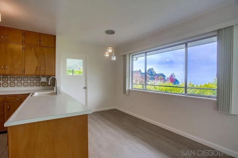 7255 Via Capri La Jolla, CA 92037 - Photo 29 of 58