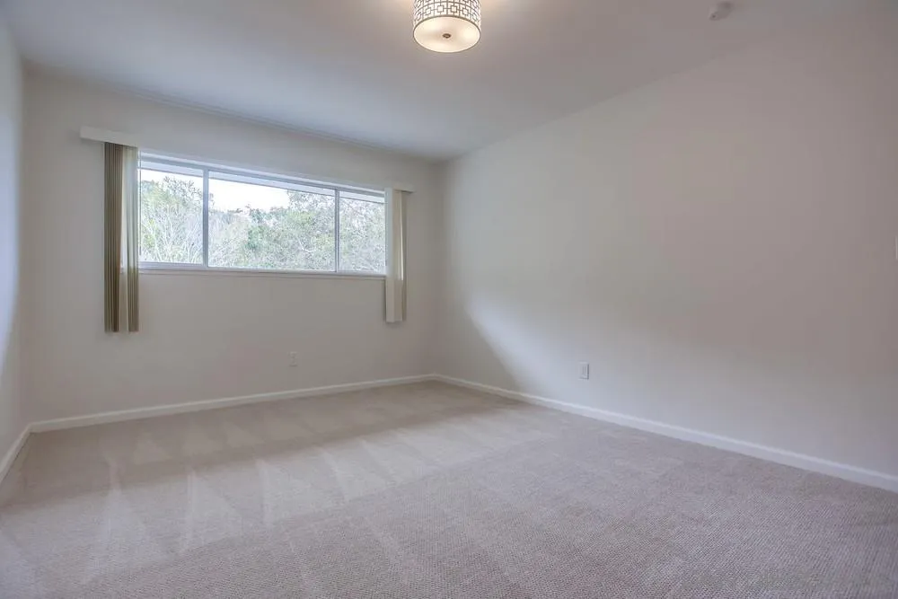 7255 Via Capri La Jolla, CA 92037 - Photo 42 of 58