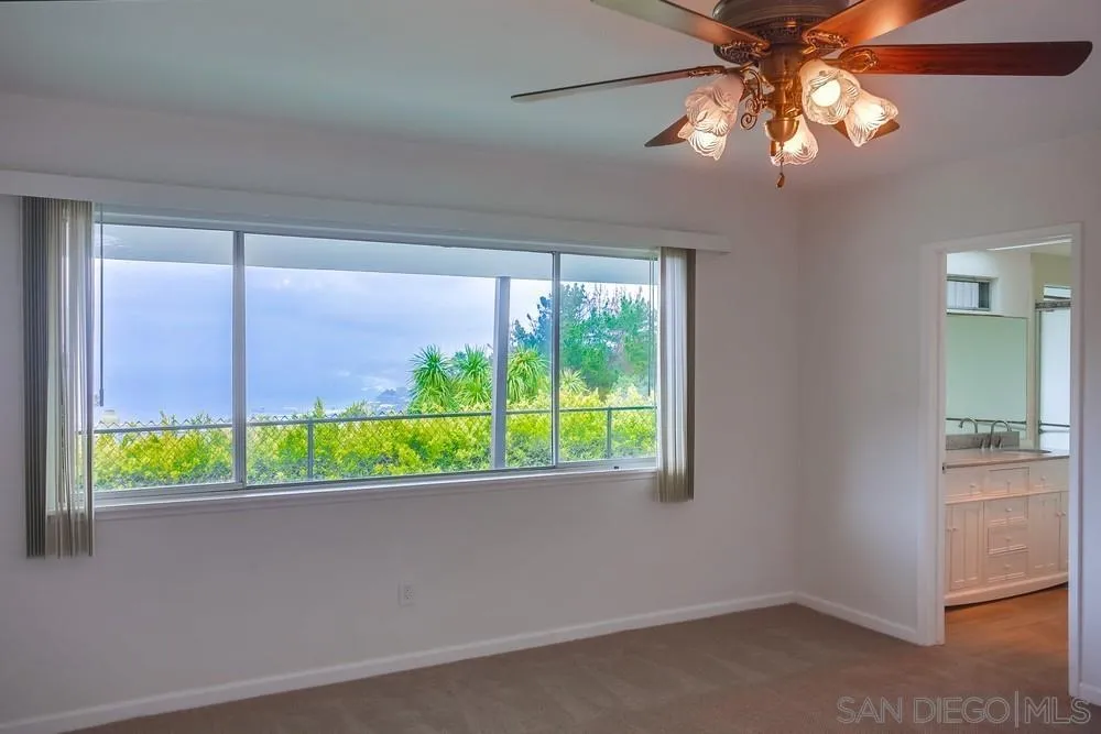 7255 Via Capri La Jolla, CA 92037 - Photo 46 of 58