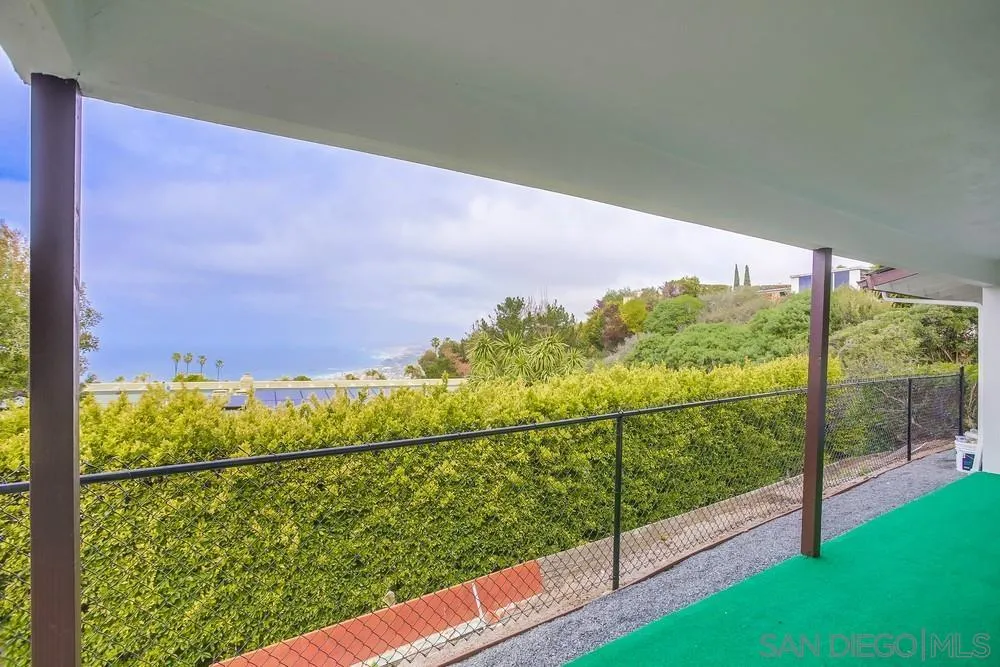 7255 Via Capri La Jolla, CA 92037 - Photo 52 of 58