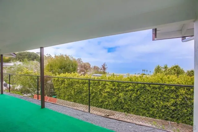 $3,100,000 | 7255 Via Capri, La Jolla, CA 92037