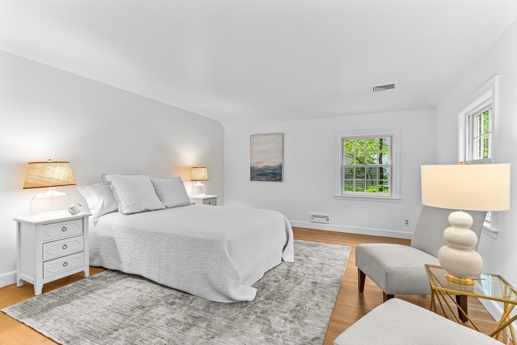 117 Elmwood Road Wellesley, MA 02481 - Photo 15 of 21