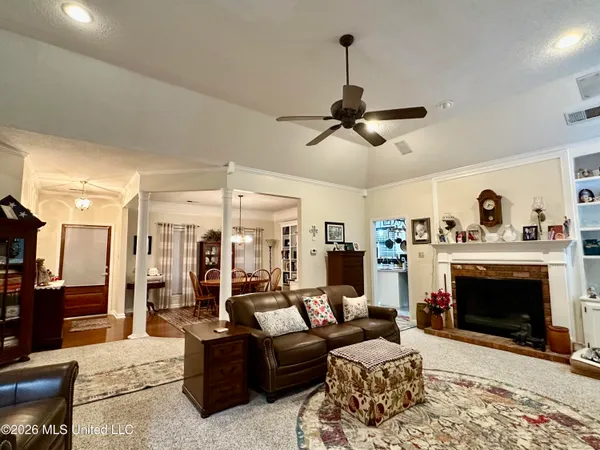 $405,000 | 1245 Thousand Oaks Drive, Hernando, MS 38632