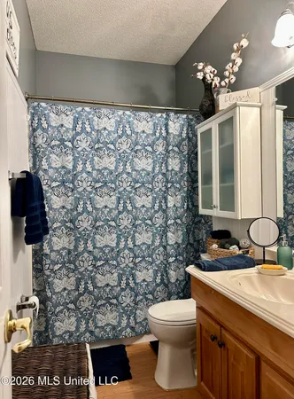 $405,000 | 1245 Thousand Oaks Drive, Hernando, MS 38632