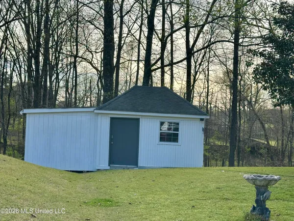 $405,000 | 1245 Thousand Oaks Drive, Hernando, MS 38632