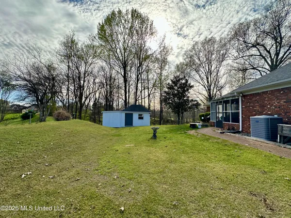 $405,000 | 1245 Thousand Oaks Drive, Hernando, MS 38632
