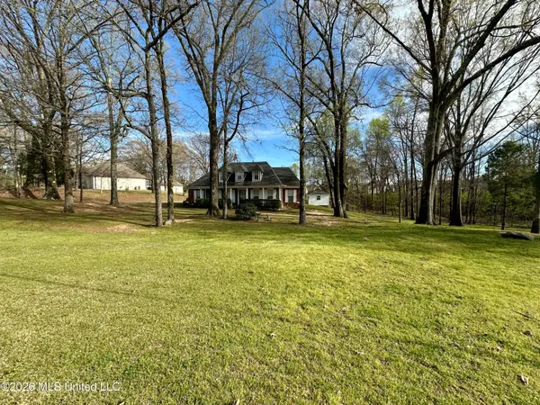 $405,000 | 1245 Thousand Oaks Drive, Hernando, MS 38632