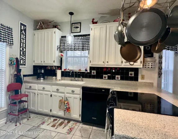 $405,000 | 1245 Thousand Oaks Drive, Hernando, MS 38632