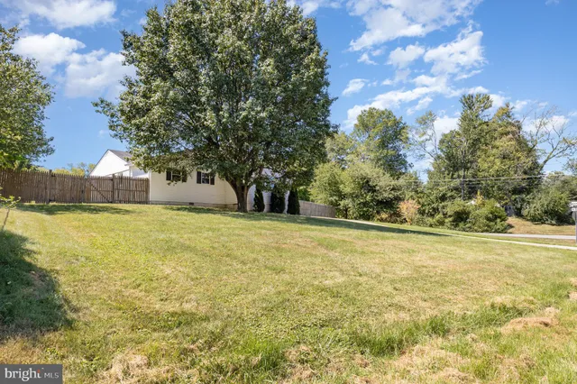 $3,200 | 3430 Little Hunting Creek Drive, Alexandria, VA 22309