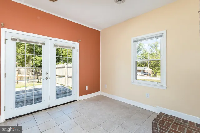 $3,200 | 3430 Little Hunting Creek Drive, Alexandria, VA 22309