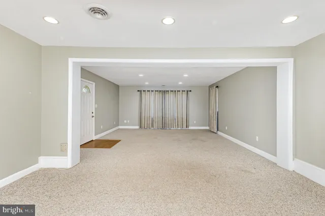 $3,200 | 3430 Little Hunting Creek Drive, Alexandria, VA 22309