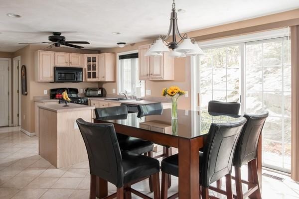 18 Philomena Way Franklin, MA 02038 - Photo 8 of 29