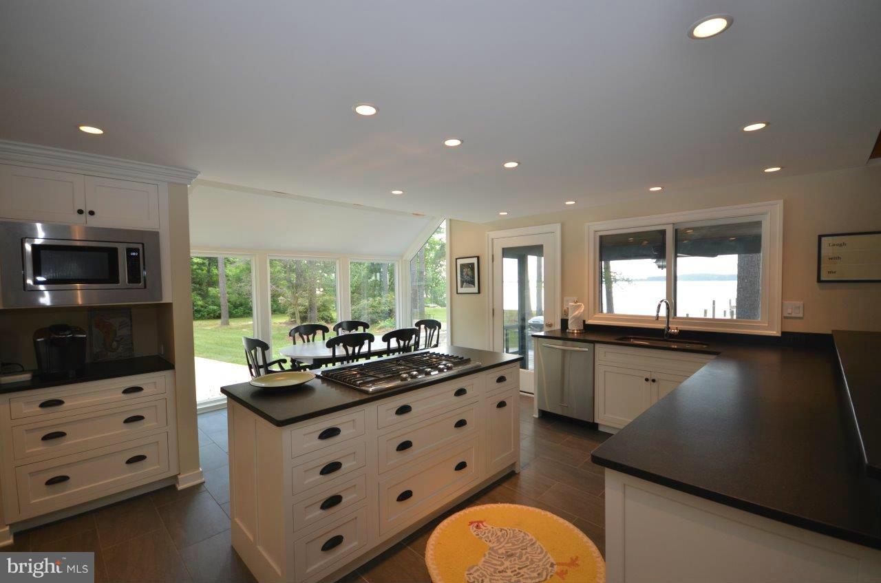 6662 Bozman Neavitt Road Bozman, MD 21612 - Photo 17 of 30 Kitchen