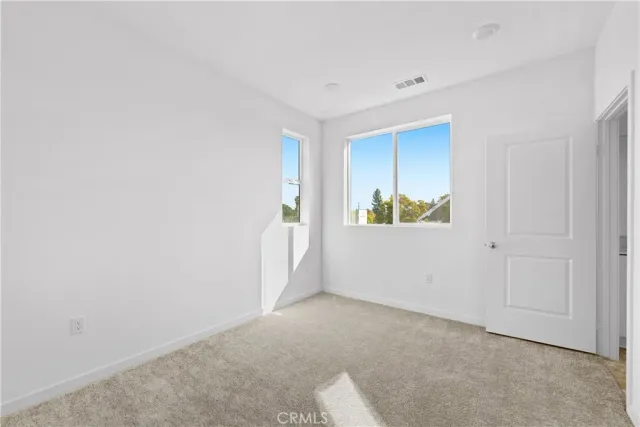 $659,990 | 9423 North Sepulveda Boulevard, Unit 2, North Hills, CA 91343