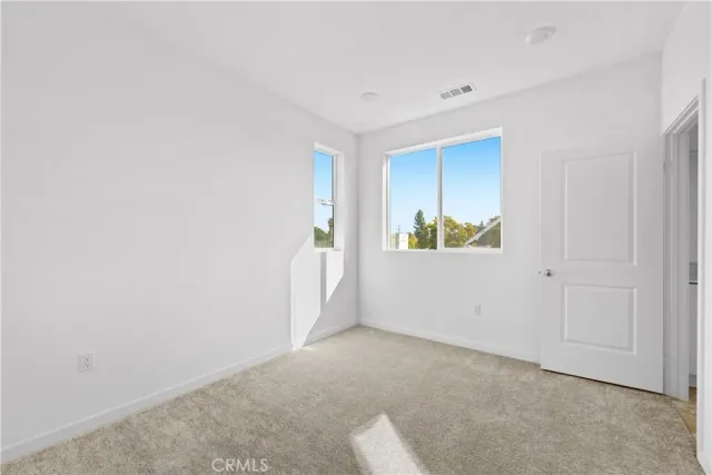 $659,990 | 9423 North Sepulveda Boulevard, Unit 2, North Hills, CA 91343