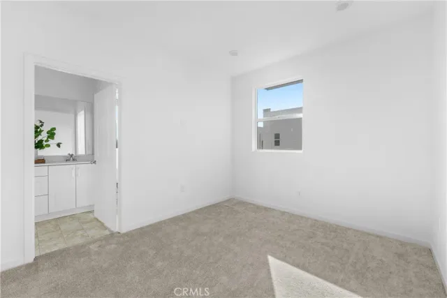 $659,990 | 9423 North Sepulveda Boulevard, Unit 2, North Hills, CA 91343