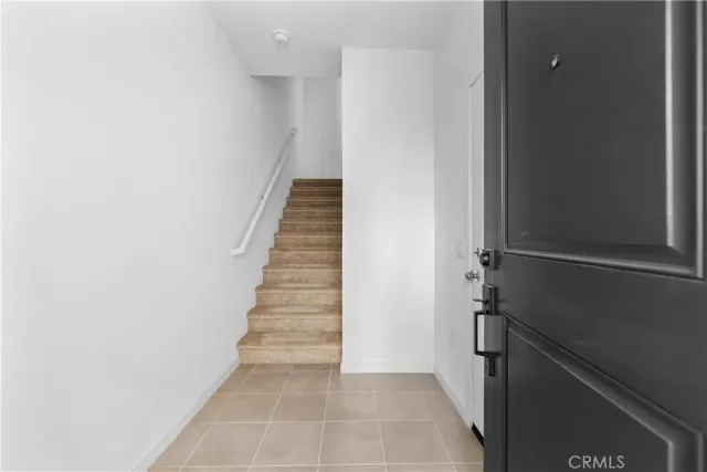 $659,990 | 9423 North Sepulveda Boulevard, Unit 2, North Hills, CA 91343