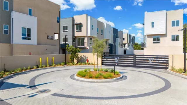 $659,990 | 9423 North Sepulveda Boulevard, Unit 2, North Hills, CA 91343