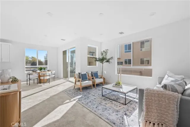 $659,990 | 9423 North Sepulveda Boulevard, Unit 2, North Hills, CA 91343
